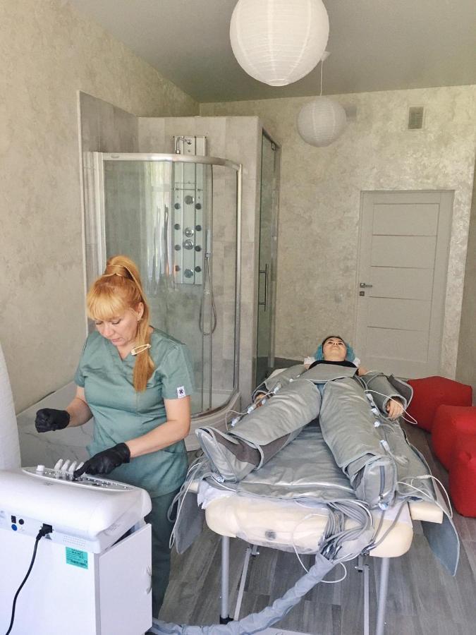 Sanatoriy-Hotel Feofaniya Kiev Luaran gambar