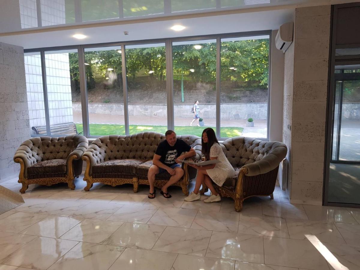 Sanatoriy-Hotel Feofaniya Kiev Luaran gambar